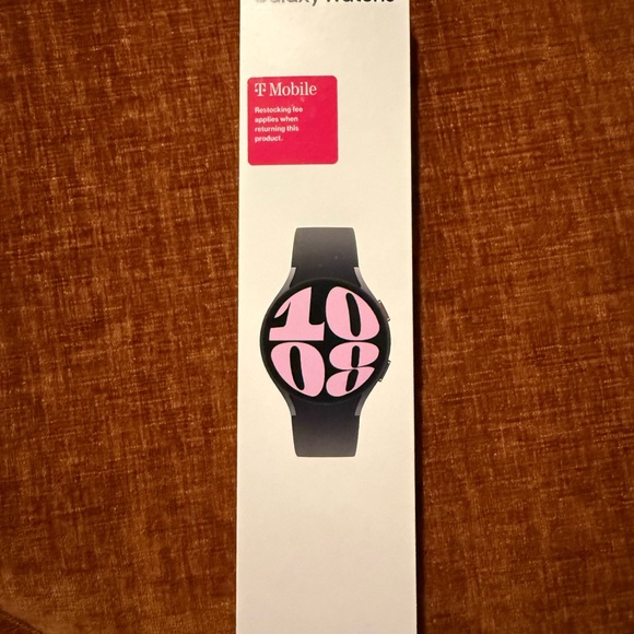 Samsung Galaxy Watch 6 40MM Black GPS + Cellular - Picture 1 of 7